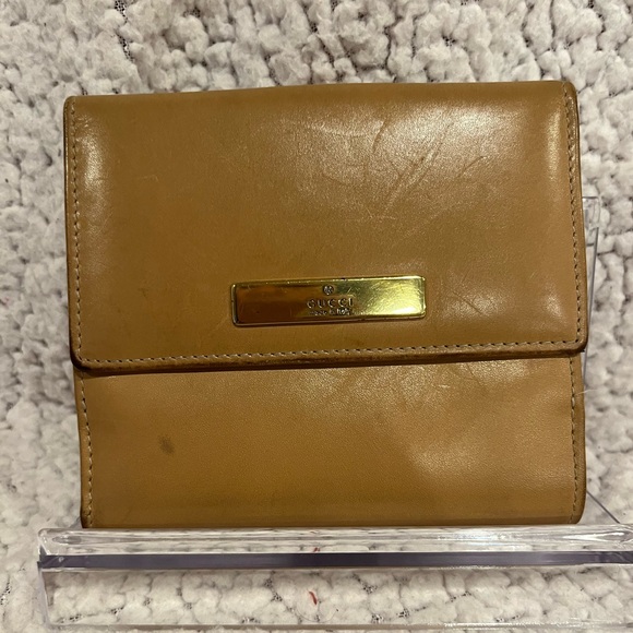 Gucci Vintage Tan Leather Bifold Wallet - Picture 1 of 10